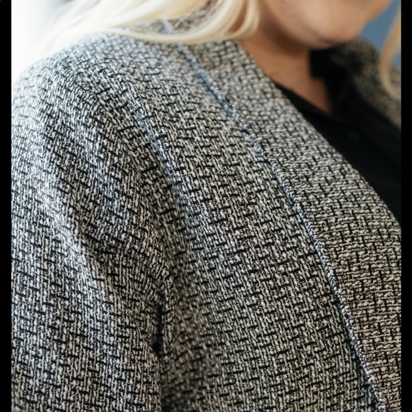 Gorgeous Coat 2 XL AMAZING JACKET - Picture 2 of 2